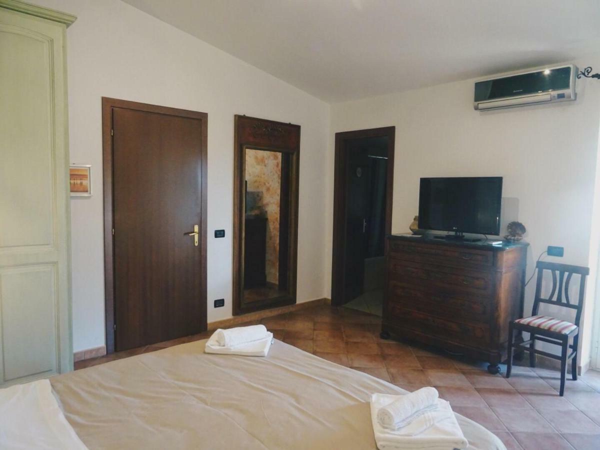 Clock'S House Hotel Fiumicino Exterior photo